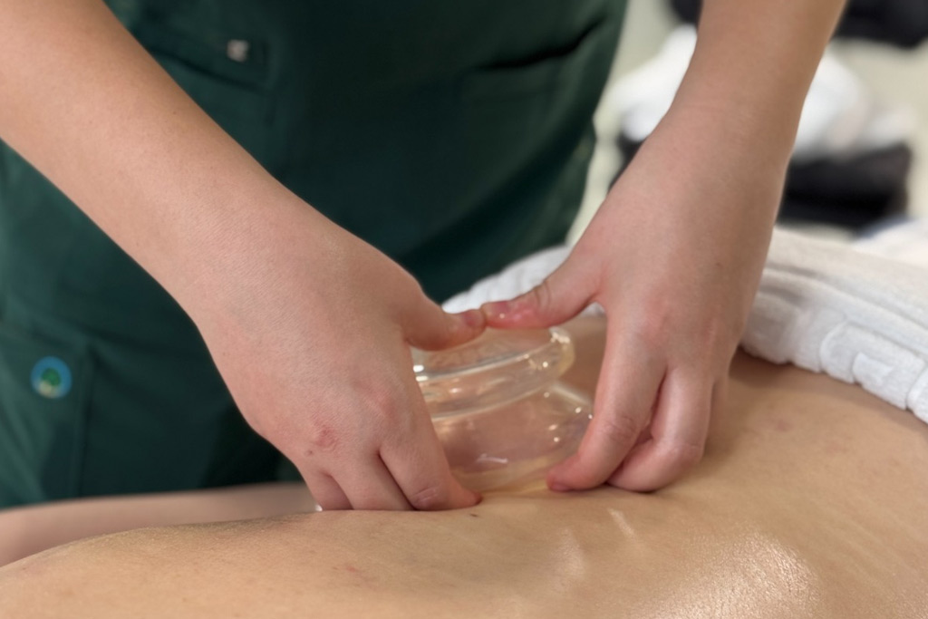 Masaj cu ventuze – Paragon Medical Iași
